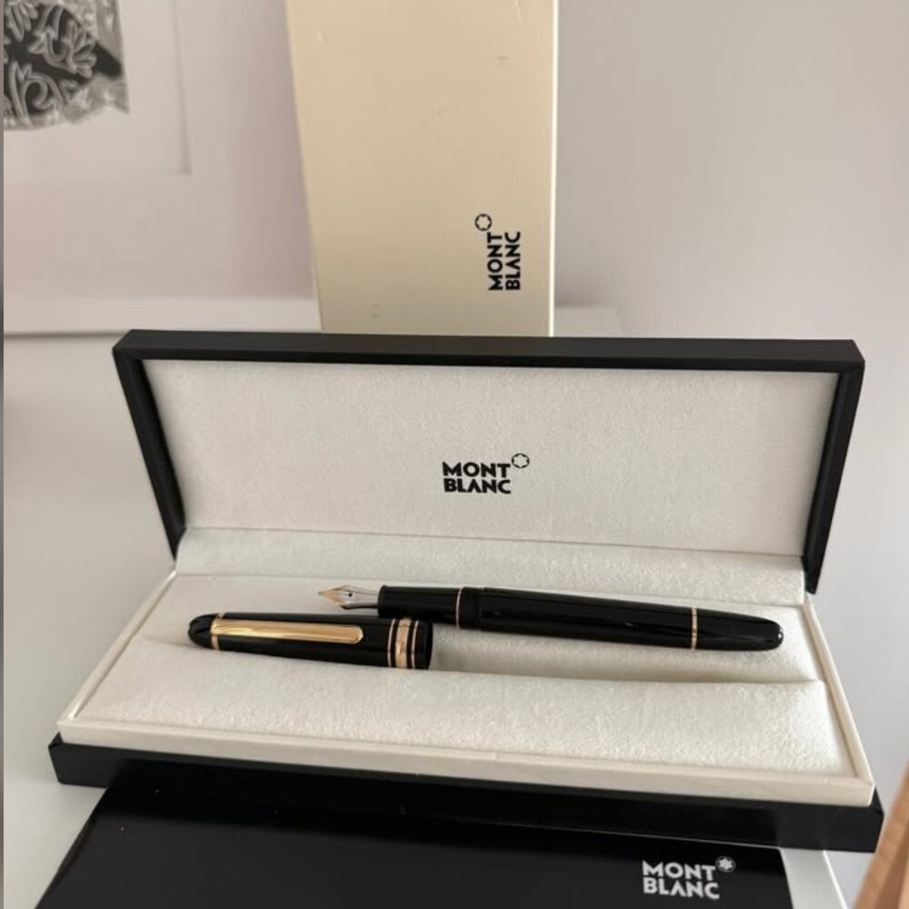 MONTBLANC - Meisterstück Le Grand Fountain Pen CA$850